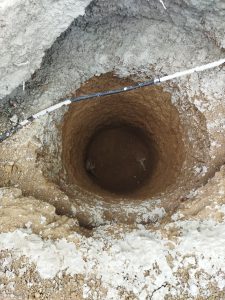 حفر چاه با مقنی در آزادی